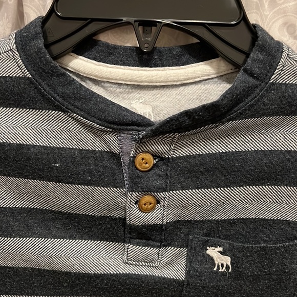 Abercrombie boys T shirt - Picture 2 of 9